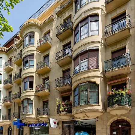 Kresala - Basque Апартаменты *